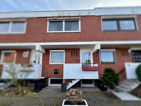 Vorder Ansicht - Reihenmittelhaus in 27580 Bremerhaven mit 118m² kaufen