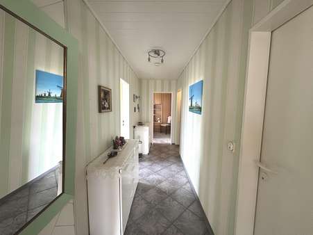 Flur - Etagenwohnung in 27572 Bremerhaven mit 75m² kaufen