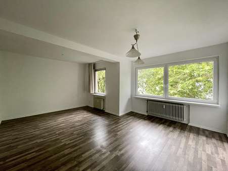 Schlaf- und Wohnbereich Bild 1 - Etagenwohnung in 40237 Düsseldorf mit 65m² kaufen