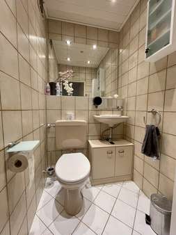 Gäste WC - Etagenwohnung in 40699 Erkrath mit 97m² kaufen