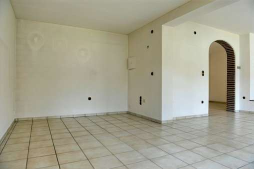 Essbereich Erdgeschoss - Reihenendhaus in 40468 Düsseldorf mit 165m² kaufen