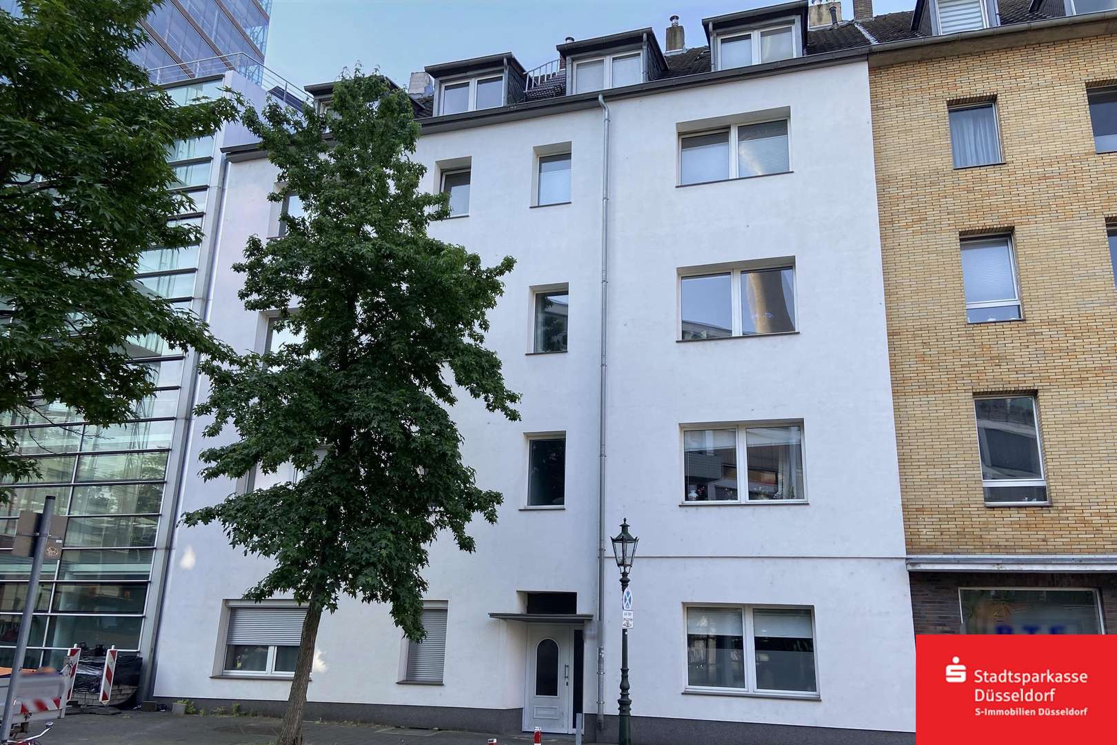 Hausansicht Hausansicht - Etagenwohnung in 40221 Düsseldorf mit 57m² kaufen