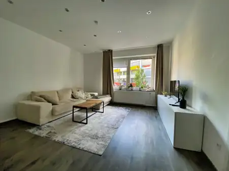 Wohnen im Altbau am Medienhafen mit Rhein-Nähe