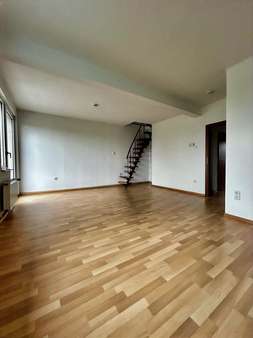 Wohnbereich Wohnbereich - Maisonette-Wohnung in 40476 Düsseldorf mit 97m² kaufen