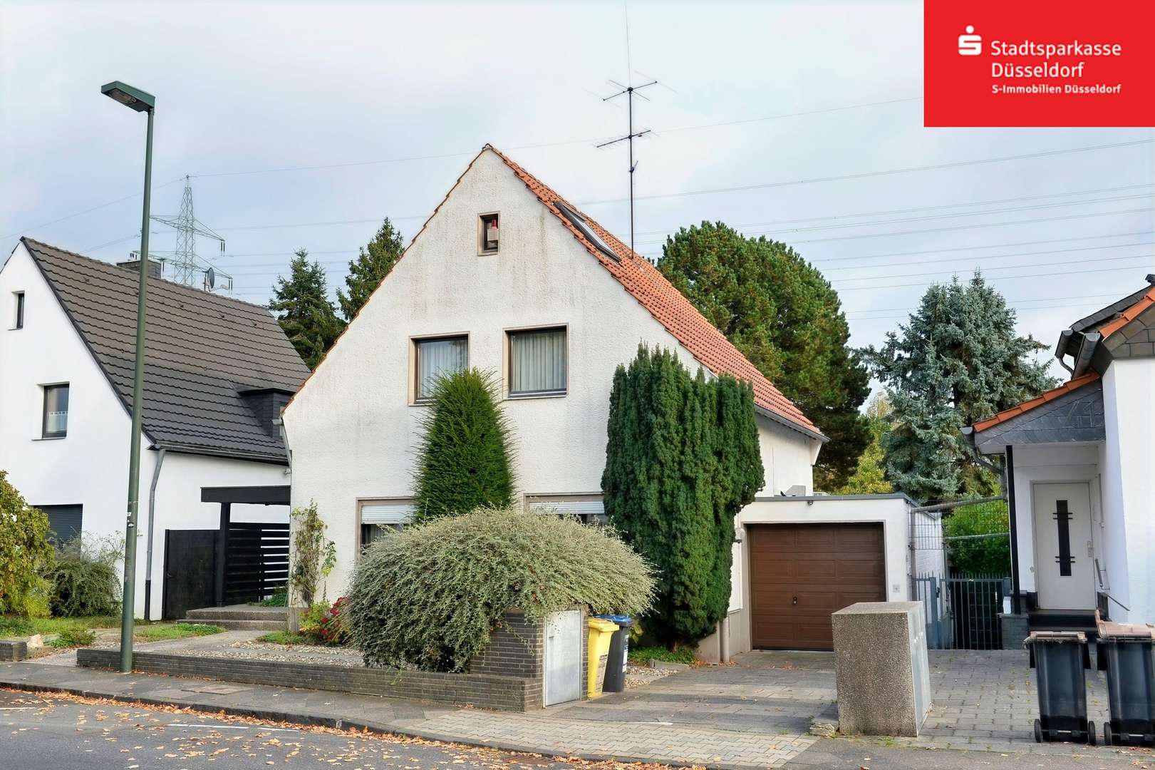 Außenansicht Außenansicht - Einfamilienhaus in 40229 Düsseldorf mit 130m² kaufen