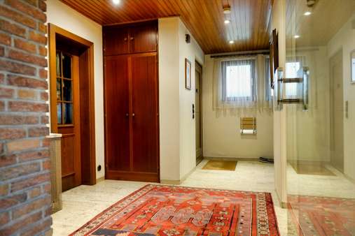 Flur Erdgeschoss Flur Erdgeschoss - Einfamilienhaus in 40229 Düsseldorf mit 130m² kaufen