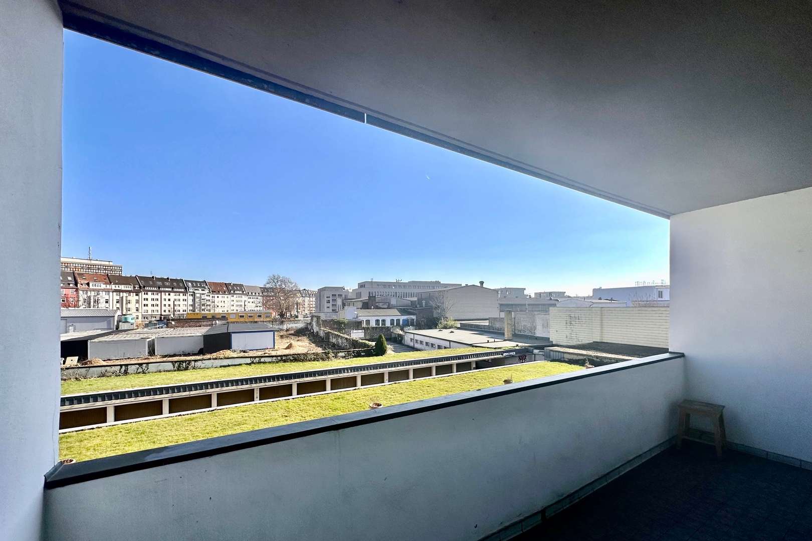 Balkon - Appartement in 40225 Düsseldorf mit 40m² günstig kaufen