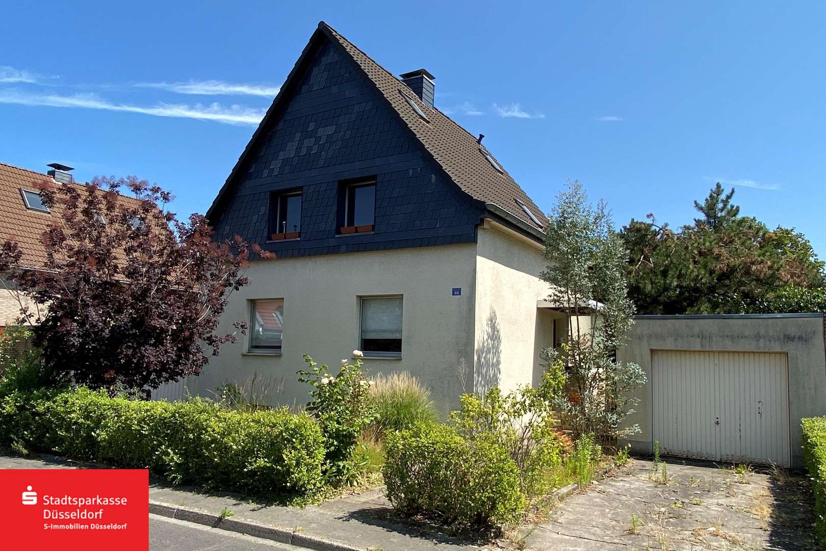 Hausansicht Hausansicht - Einfamilienhaus in 40468 Düsseldorf mit 110m² kaufen