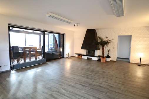 Büroraum - Bungalow in 40547 Düsseldorf mit 248m² günstig kaufen