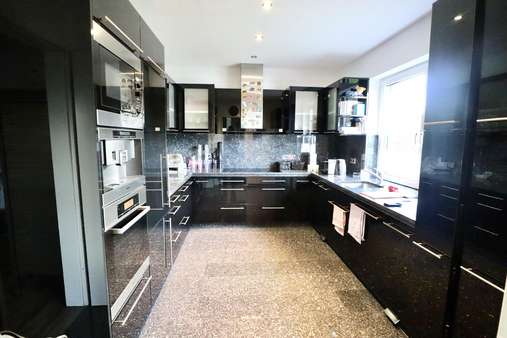 Einbauküche - Bungalow in 40547 Düsseldorf mit 248m² günstig kaufen