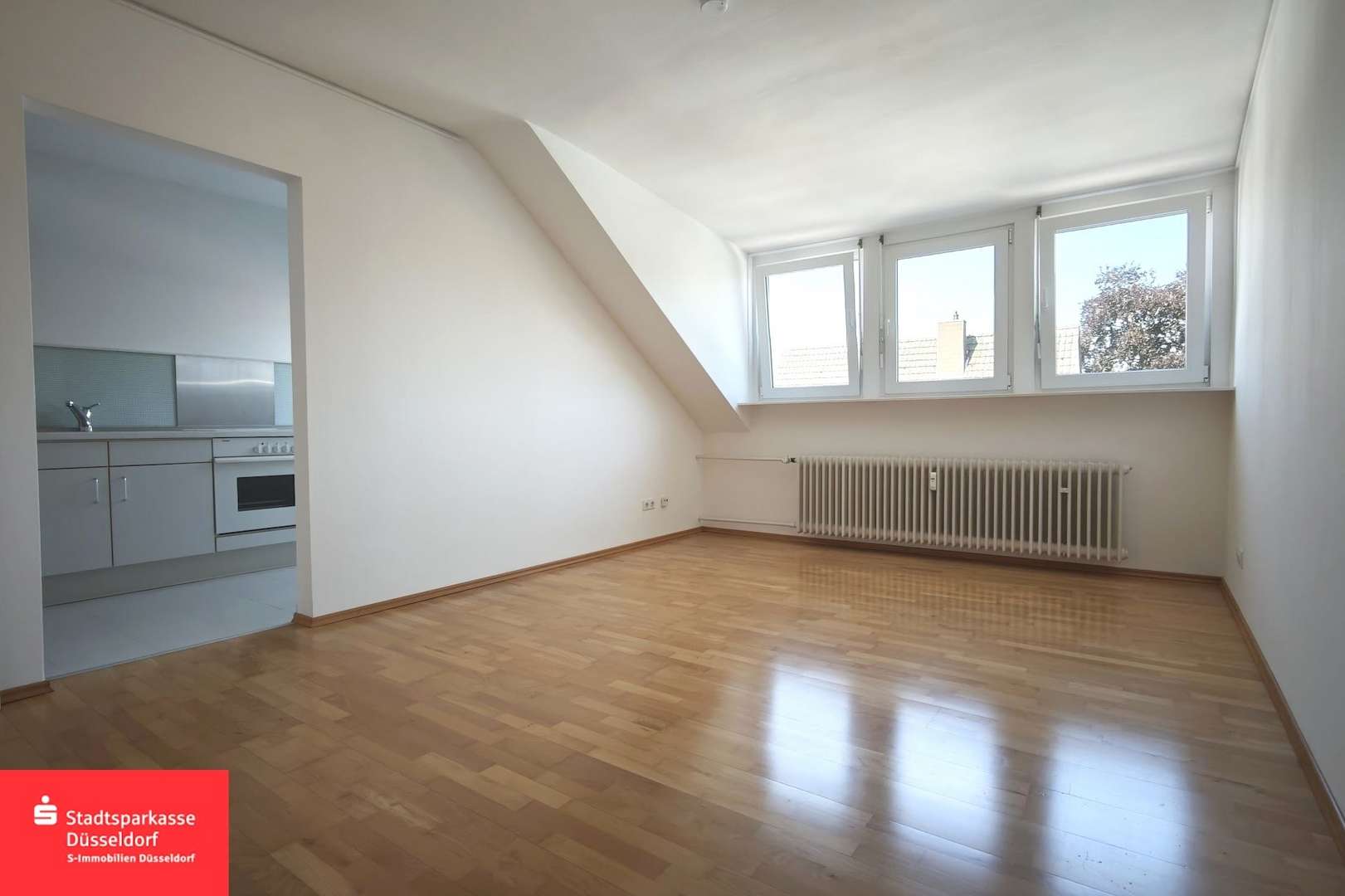 Wohnzimmer - Dachgeschosswohnung in 40667 Meerbusch mit 46m² kaufen