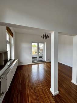 Wohnbereich Wohnbereich - Dachgeschosswohnung in 40215 Düsseldorf mit 42m² kaufen