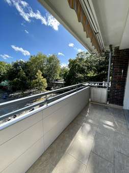 Balkon - Etagenwohnung in 40595 Düsseldorf mit 84m² kaufen