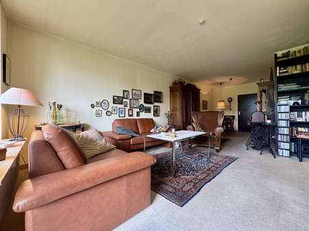 Wohnzimmer - Etagenwohnung in 40468 Düsseldorf mit 83m² kaufen