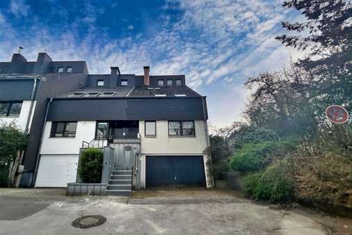 Haus Vorderansicht Haus Vorderansicht - Reihenendhaus in 40822 Mettmann mit 128m² kaufen