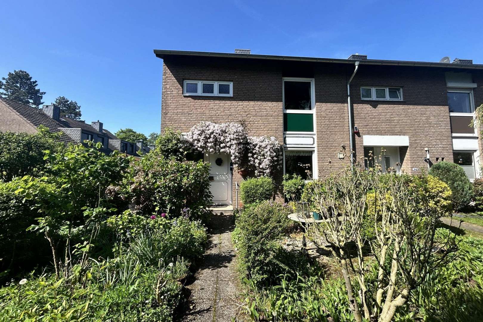 Vorderansicht - Reihenendhaus in 40822 Mettmann mit 103m² kaufen