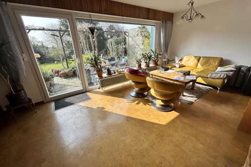 Wohnzimmer - Reihenendhaus in 40822 Mettmann mit 103m² kaufen