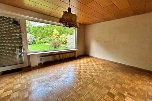 Wohnzimmer - Reihenendhaus in 40822 Mettmann mit 95m² kaufen