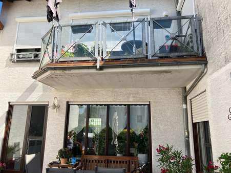 Gartenansicht Gartenansicht - Zweifamilienhaus in 40699 Erkrath mit 161m² als Kapitalanlage kaufen