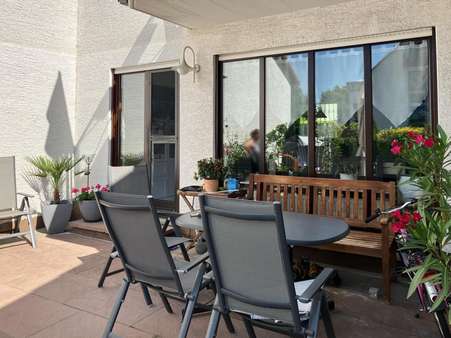 Terrasse im Erdgeschoss Terrasse im Erdgeschoss - Zweifamilienhaus in 40699 Erkrath mit 161m² als Kapitalanlage kaufen