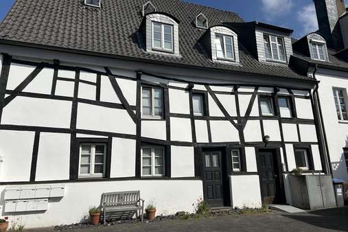 Hausansicht - Wohn- / Geschäftshaus in 40593 Düsseldorf mit 463m² als Kapitalanlage kaufen