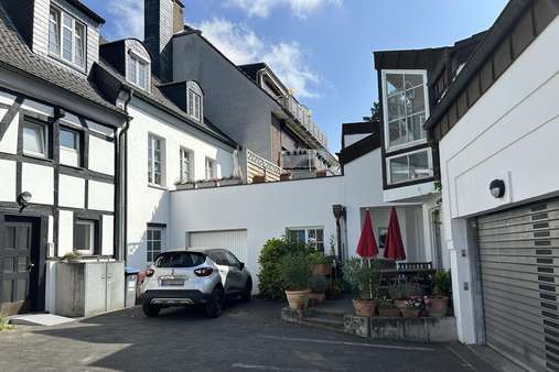 Hausansicht, Hofbereich - Wohn- / Geschäftshaus in 40593 Düsseldorf mit 463m² als Kapitalanlage kaufen