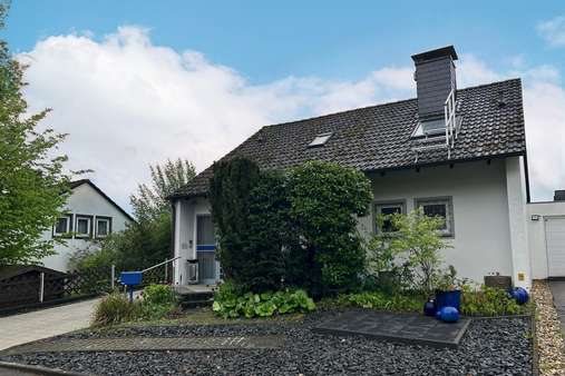 Hausansicht - Einfamilienhaus in 40699 Erkrath mit 155m² kaufen