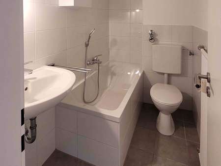 Badezimmer - Etagenwohnung in 40699 Erkrath mit 44m² kaufen