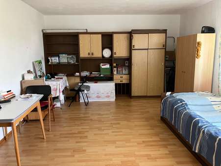 Wohnzimmer - Etagenwohnung in 40699 Erkrath mit 51m² kaufen