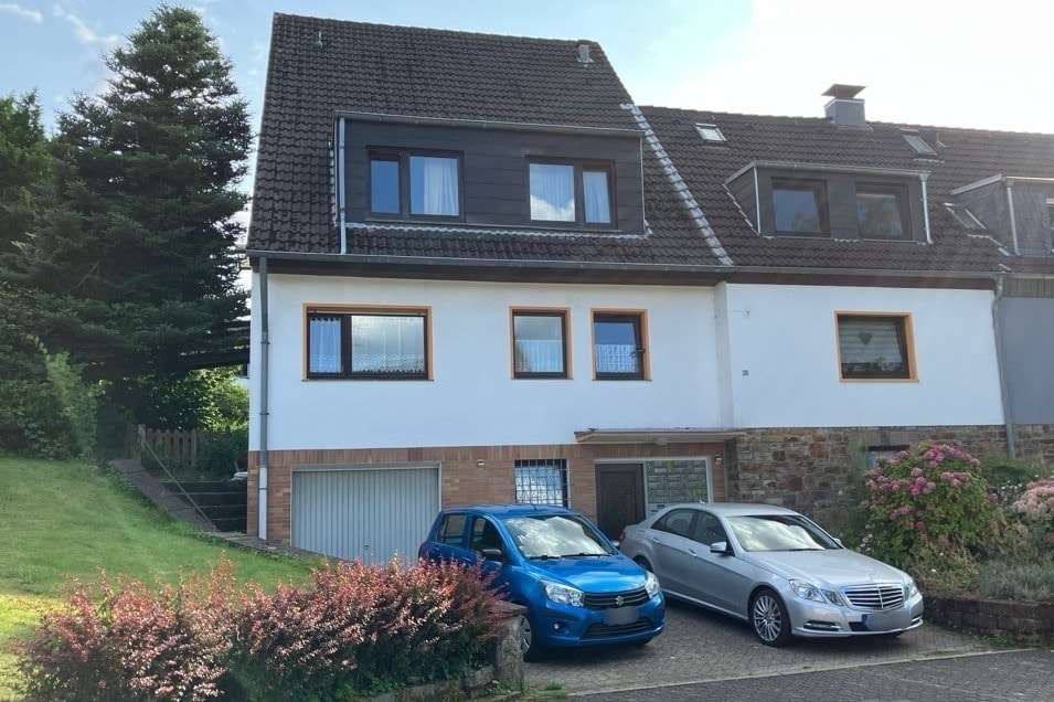 Straßenansicht - Mehrfamilienhaus in 42579 Heiligenhaus mit 205m² kaufen