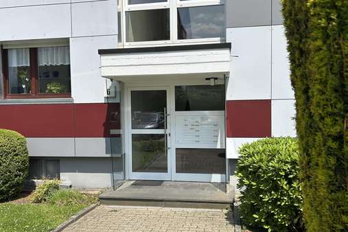 Hauseingang Hauseingang - Etagenwohnung in 42489 Wülfrath mit 98m² kaufen