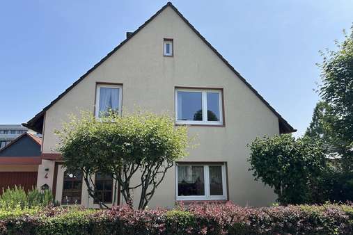 Hausansicht Hausansicht - Einfamilienhaus in 40822 Mettmann mit 95m² kaufen