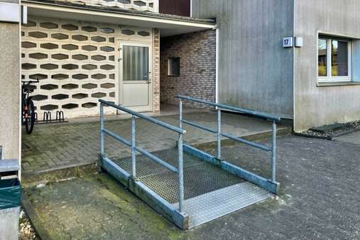 Eingangsbereich - Etagenwohnung in 42781 Haan mit 82m² als Kapitalanlage kaufen