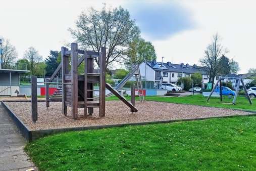 Spielplatz - Etagenwohnung in 42781 Haan mit 82m² als Kapitalanlage kaufen