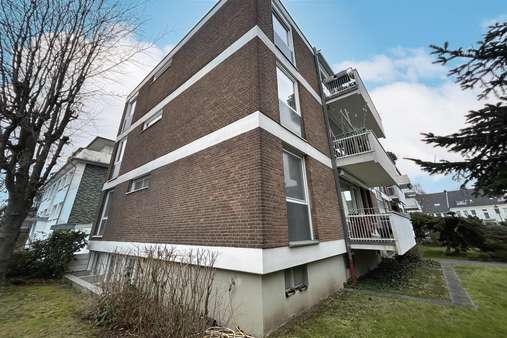 Giebelansicht - Etagenwohnung in 40225 Düsseldorf mit 119m² kaufen