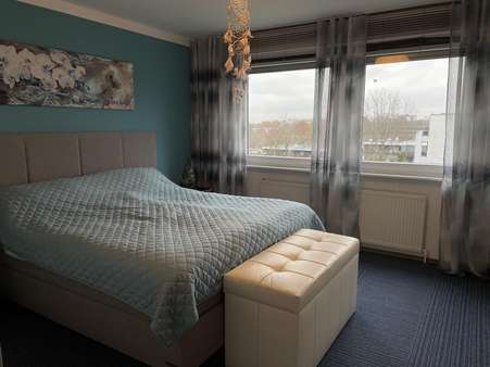 Schlafzimmer - Etagenwohnung in 42781 Haan mit 101m² kaufen