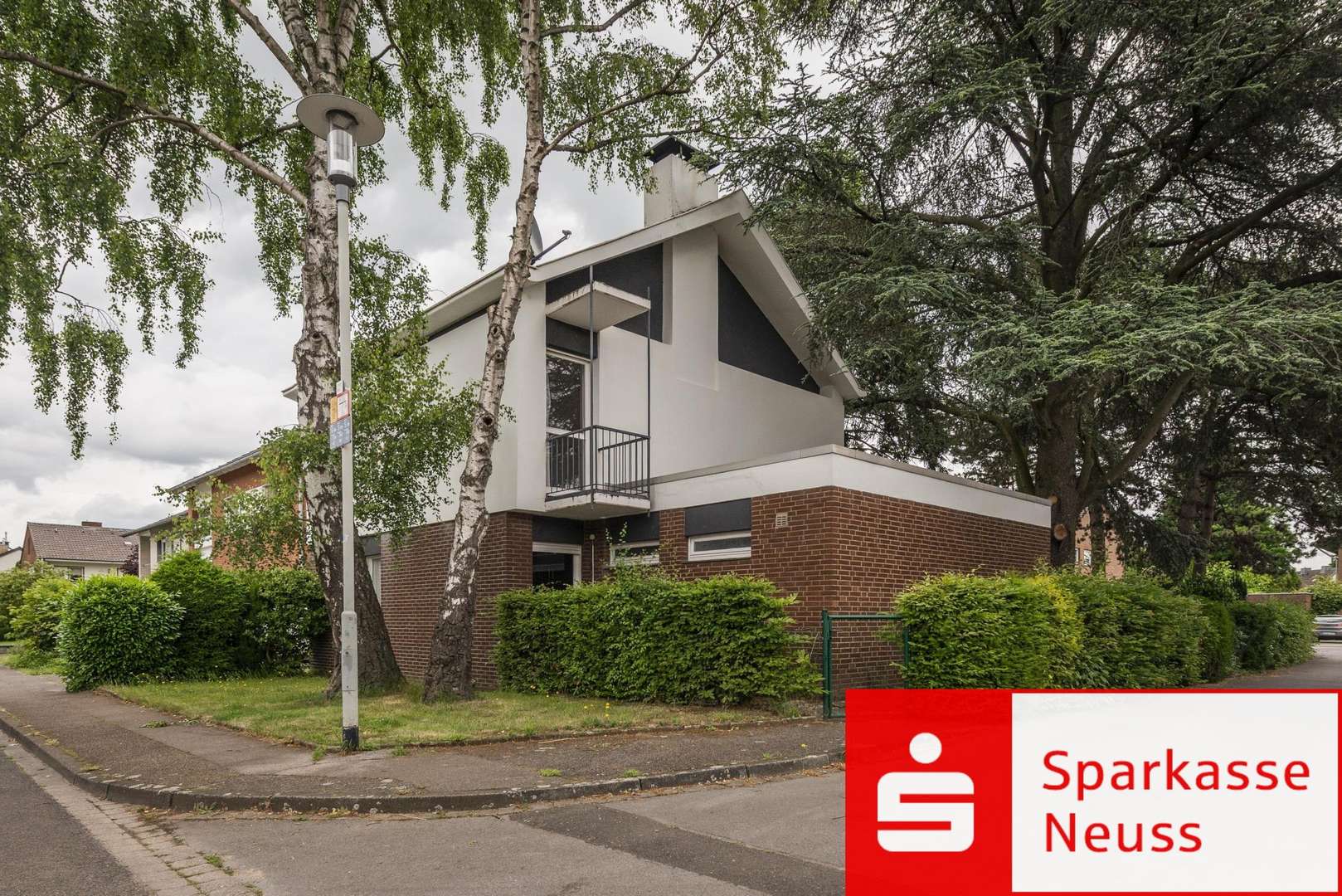 Straßenansicht Straßenansicht - Einfamilienhaus in 41515 Grevenbroich mit 110m² kaufen