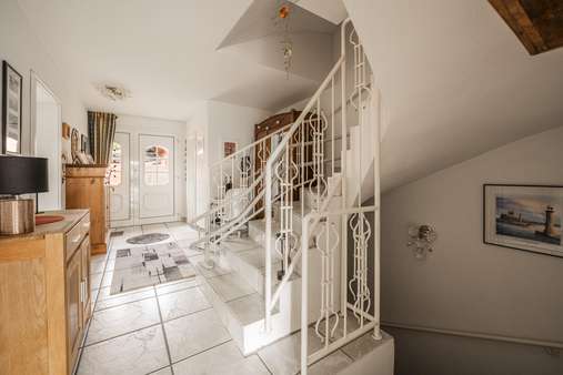Eingang Flur Eingang Flur - Doppelhaushälfte in 41352 Korschenbroich mit 140m² kaufen