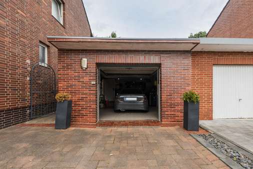 Garage Garage - Doppelhaushälfte in 41517 Grevenbroich mit 97m² kaufen