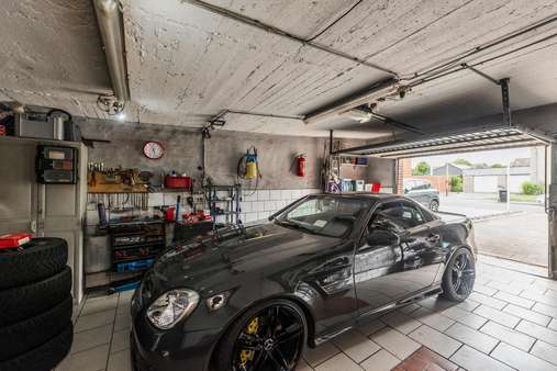 Geräumige Garage Geräumige Garage - Doppelhaushälfte in 41517 Grevenbroich mit 97m² kaufen