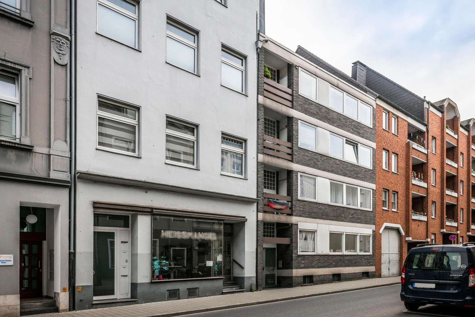 Straßenansicht Straßenansicht - Wohn- / Geschäftshaus in 41460 Neuss mit 565m² als Kapitalanlage kaufen