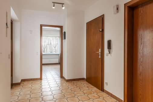 Diele Diele - Wohn- / Geschäftshaus in 41460 Neuss mit 565m² als Kapitalanlage kaufen