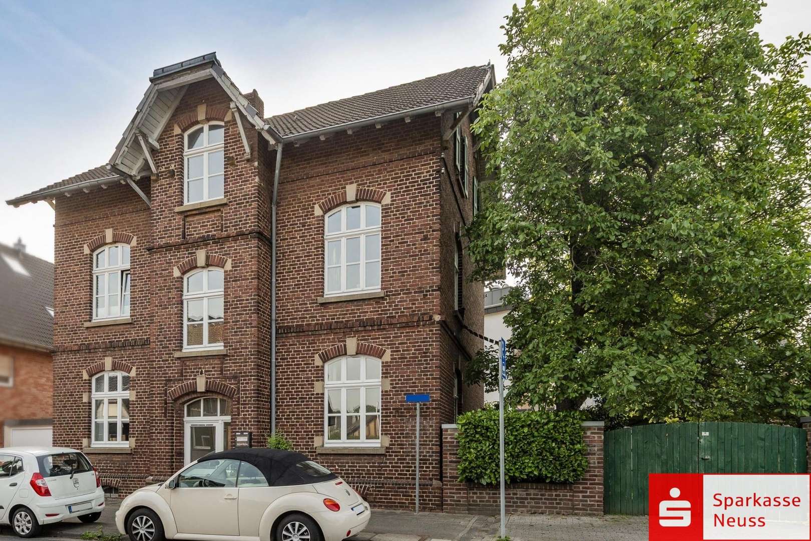 Straßenansicht Straßenansicht - Maisonette-Wohnung in 41516 Grevenbroich mit 116m² kaufen