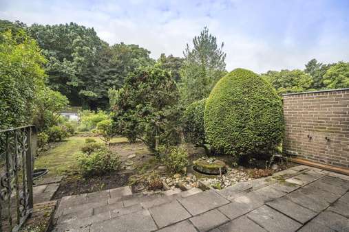 Blick in den Garten Blick in den Garten - Reihenmittelhaus in 41468 Neuss mit 94m² kaufen