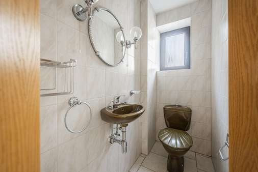 Gäste-WC Gäste-WC - Erdgeschosswohnung in 41363 Jüchen mit 98m² kaufen