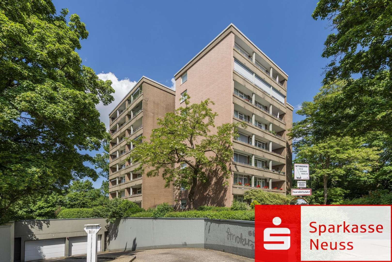 Wer will nicht gerne im Grünen wohnen? - Erdgeschosswohnung in 41466 Neuss mit 82m² kaufen