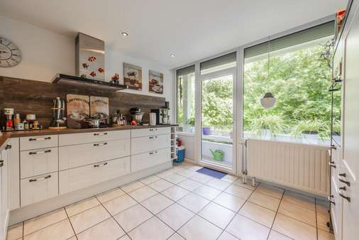 Einbauküche - Erdgeschosswohnung in 41466 Neuss mit 82m² kaufen