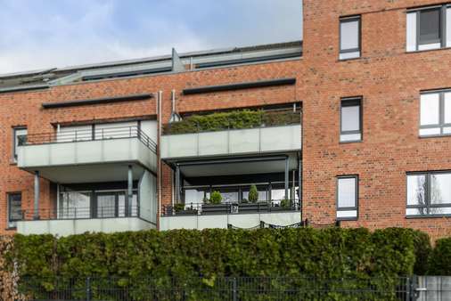 Rückansicht - Etagenwohnung in 40627 Düsseldorf mit 92m² kaufen