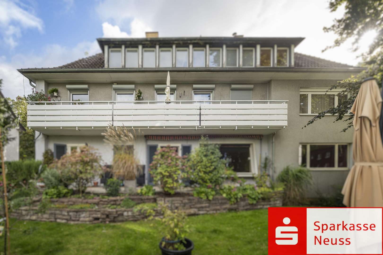 Titelbild Titelbild - Etagenwohnung in 41464 Neuss mit 81m² kaufen