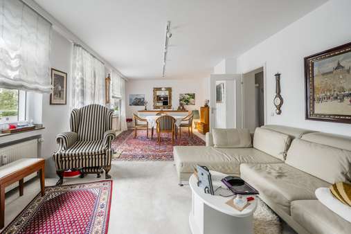 Wohnzimmer Wohnzimmer - Etagenwohnung in 41464 Neuss mit 81m² kaufen